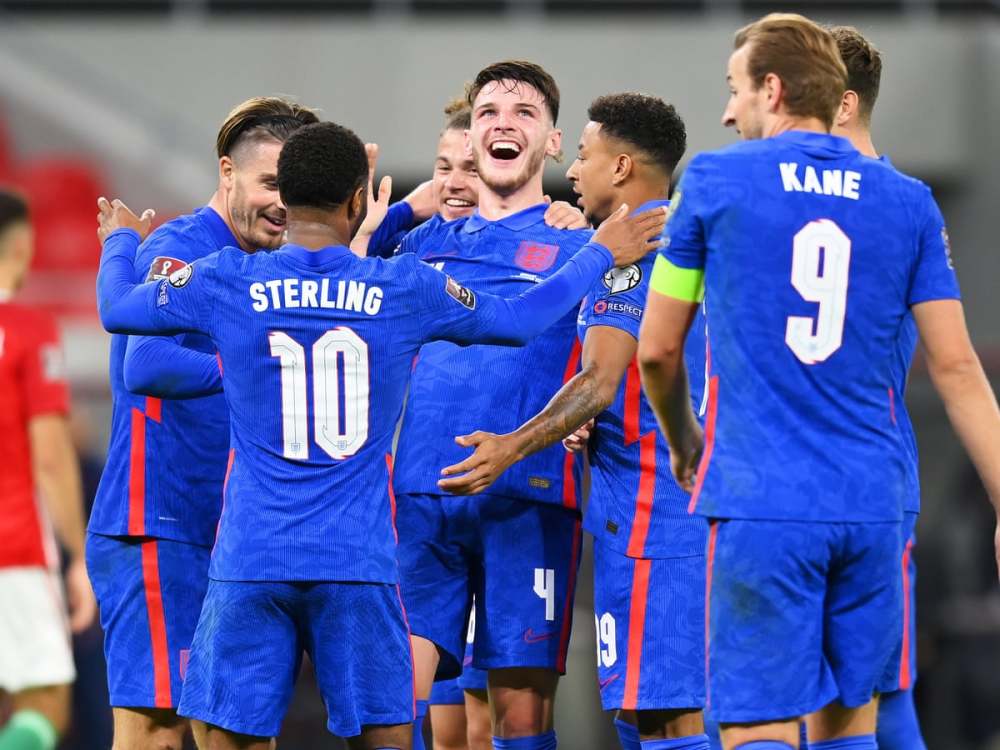 包含肖若腾状态火爆，夏季联赛首回合对阵辽宁男篮，新疆男篮力争逆转的词条